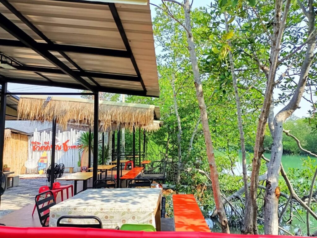 ชายคลองคาเฟ่3