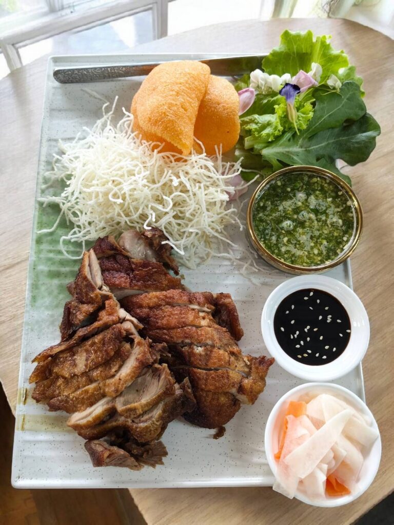 The Most Beautiful Hidden Bistro in Sam Roi Yot! Munesh Restaurant & Bistro munesh restaurant & bistro2
