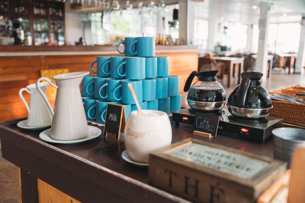 The Best Amazing Seaside Cafe in สามร้อยยอด You Must Visit! cafe loma6