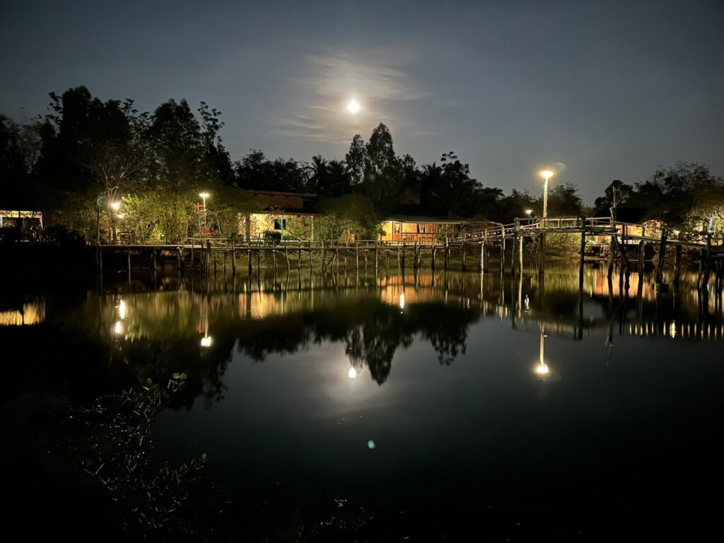 น้ำพุบ้านดินโฮมสเตย์2