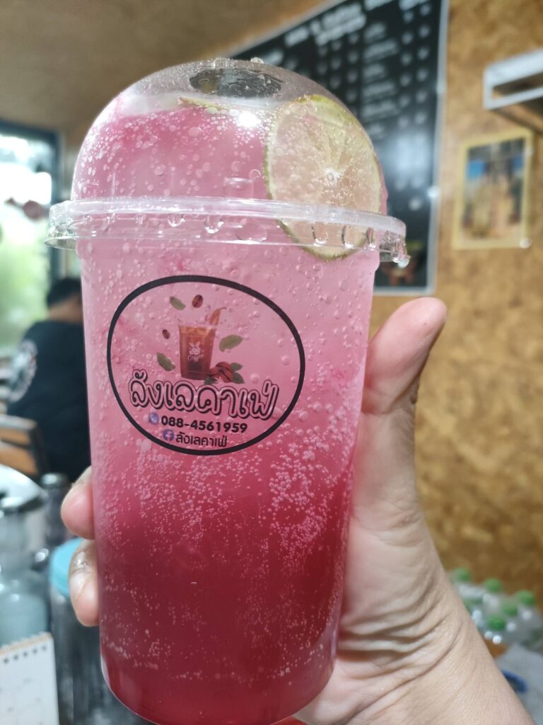 The Best Amazing Cozy Cafe in สามร้อยยอด You Must Visit! ลังเล cafe2